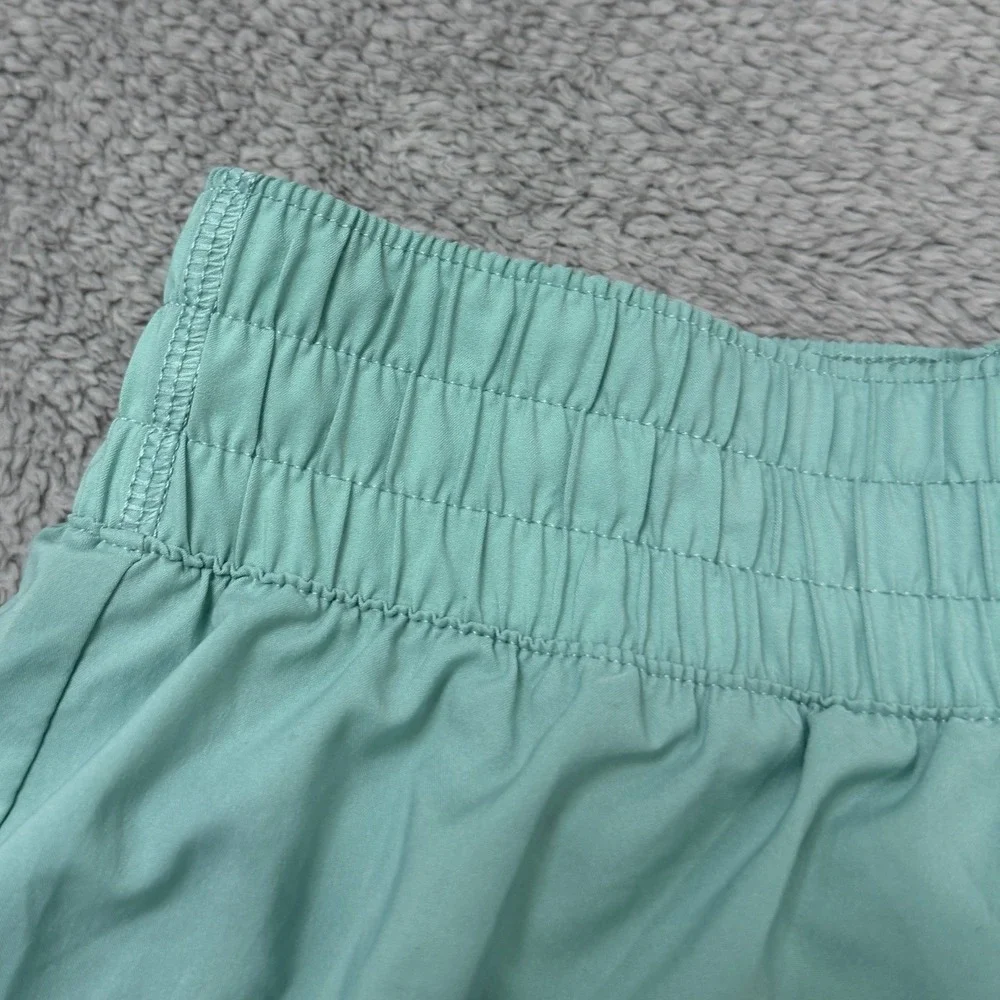 Nike Dri-FIT Running Shorts Womens L Mint Green Elastic Waist Activewear